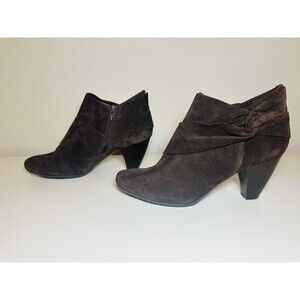 VANELi Brown Suede Chunky Heel Ankle Booties‎ Women's SIZE 9.5